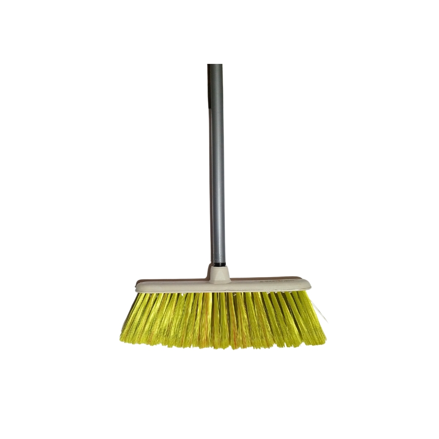 Escoba Plastica Cerdas Suave 30 cm Baston Metalico Soberana
